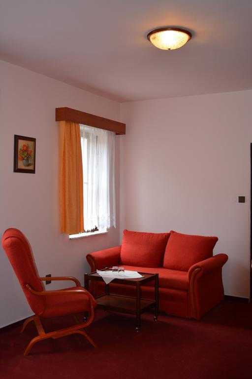 קארלשטיין Hotel Koruna חדר תמונה