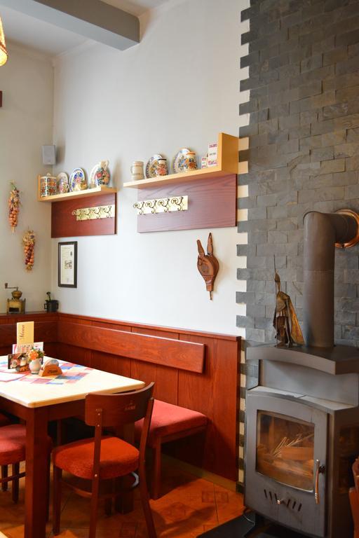 קארלשטיין Hotel Koruna מראה חיצוני תמונה