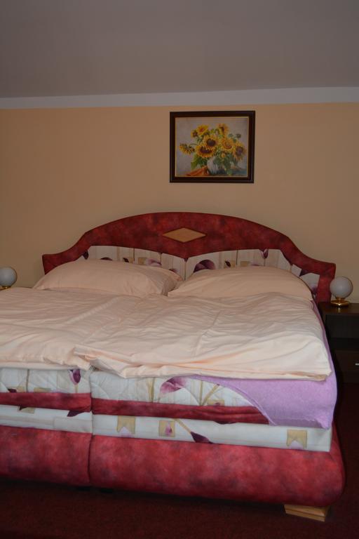 קארלשטיין Hotel Koruna חדר תמונה