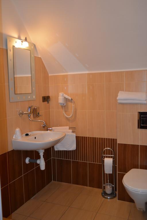 קארלשטיין Hotel Koruna חדר תמונה
